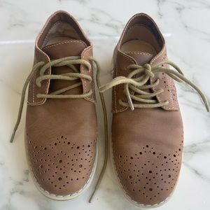 Steve Madden for KIDS lace up dress shoe